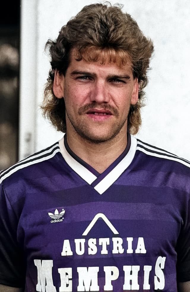 Ernst Baumeister