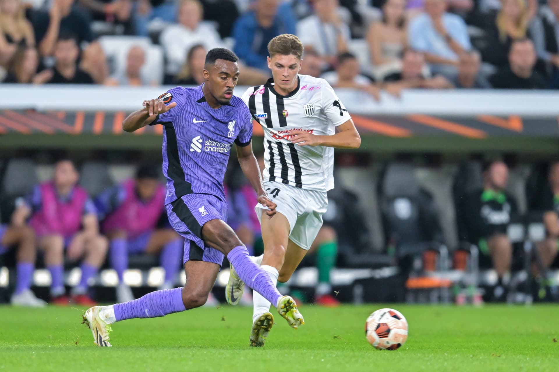 Elias Havel mit LASK gegen Liverpool