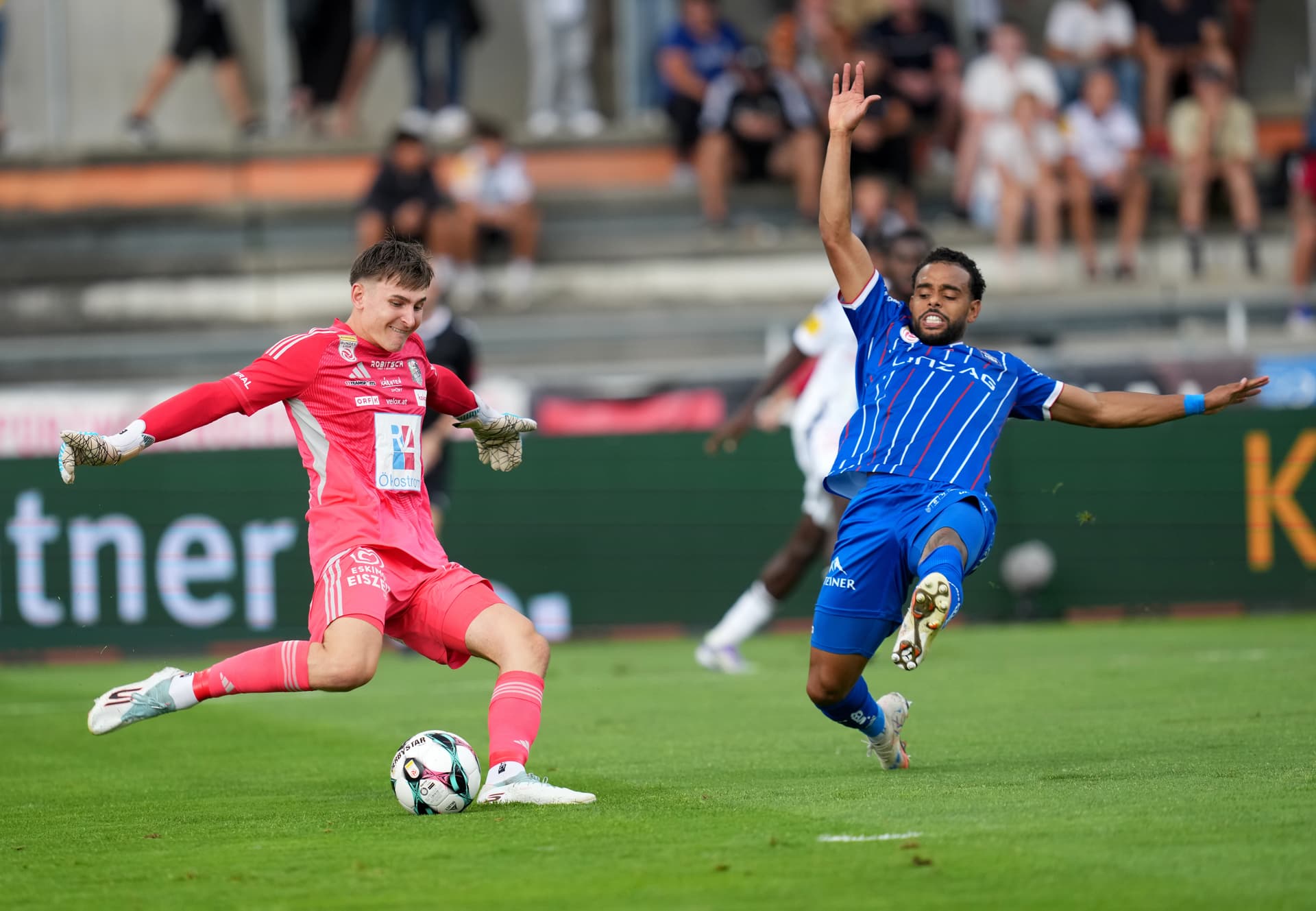 WAC Spieler Polster beim Abschlag