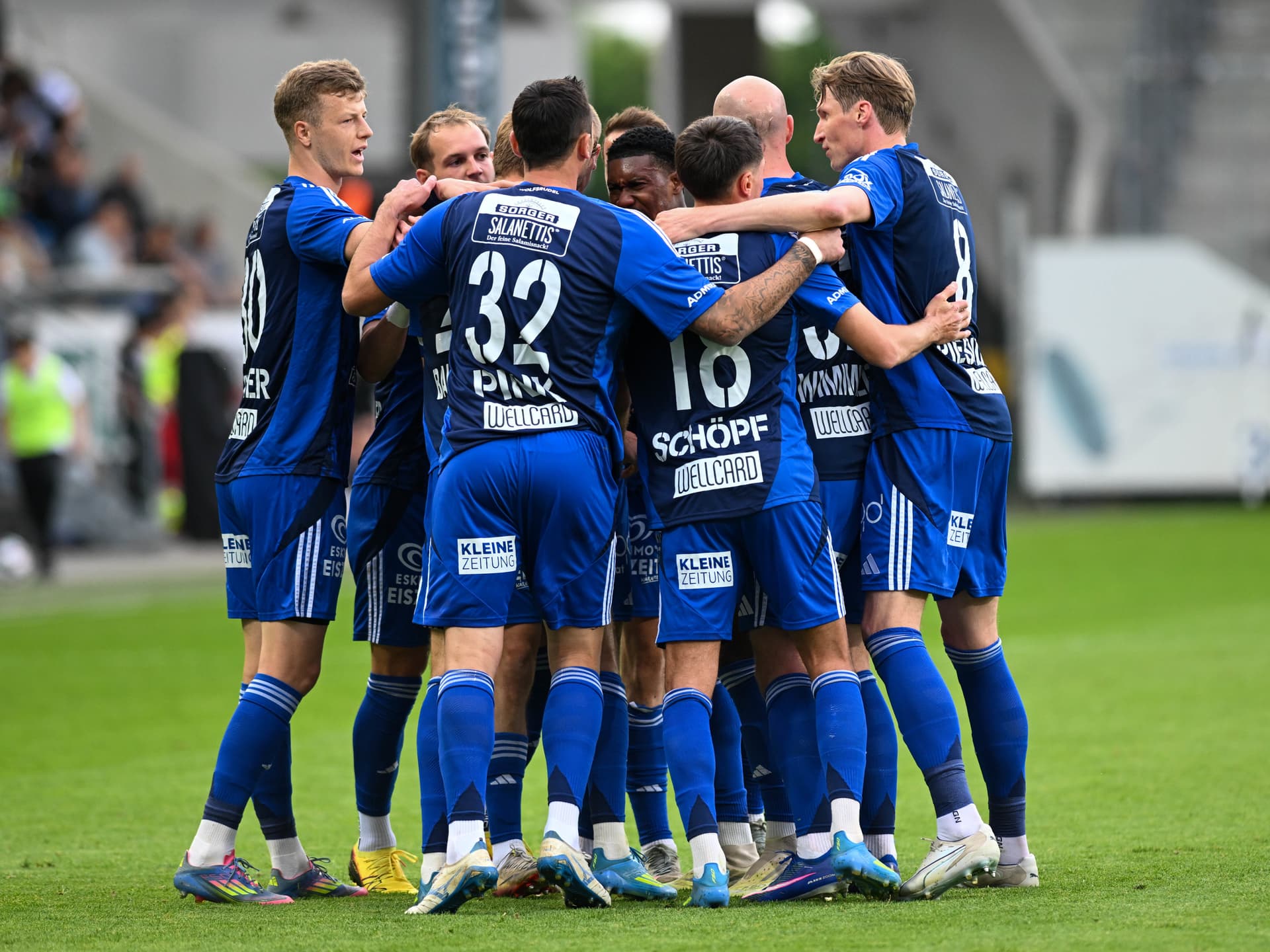 Die WAC-Mannschaft jubelt