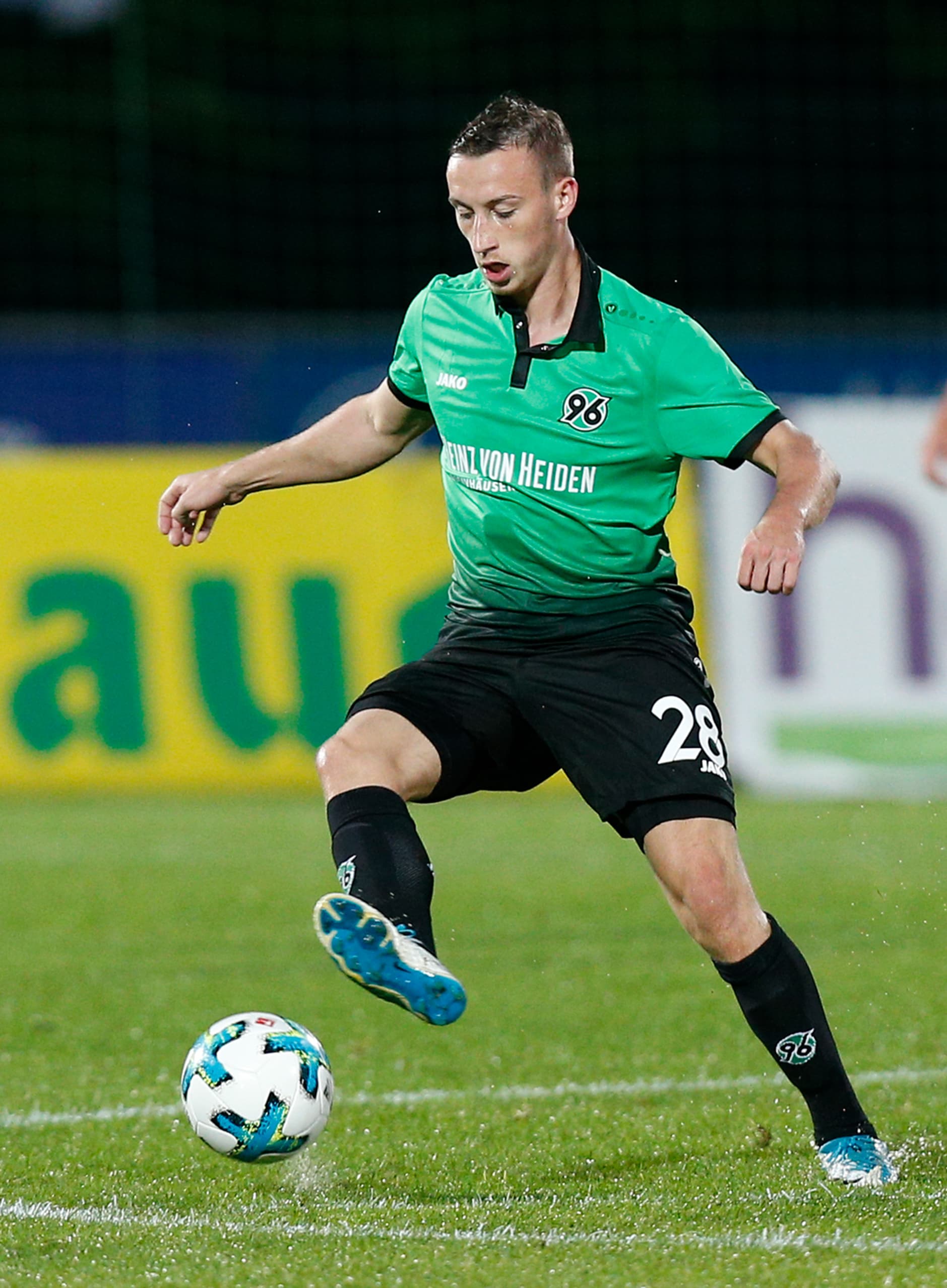 Mike Bähre Hannover 96 vs WAC