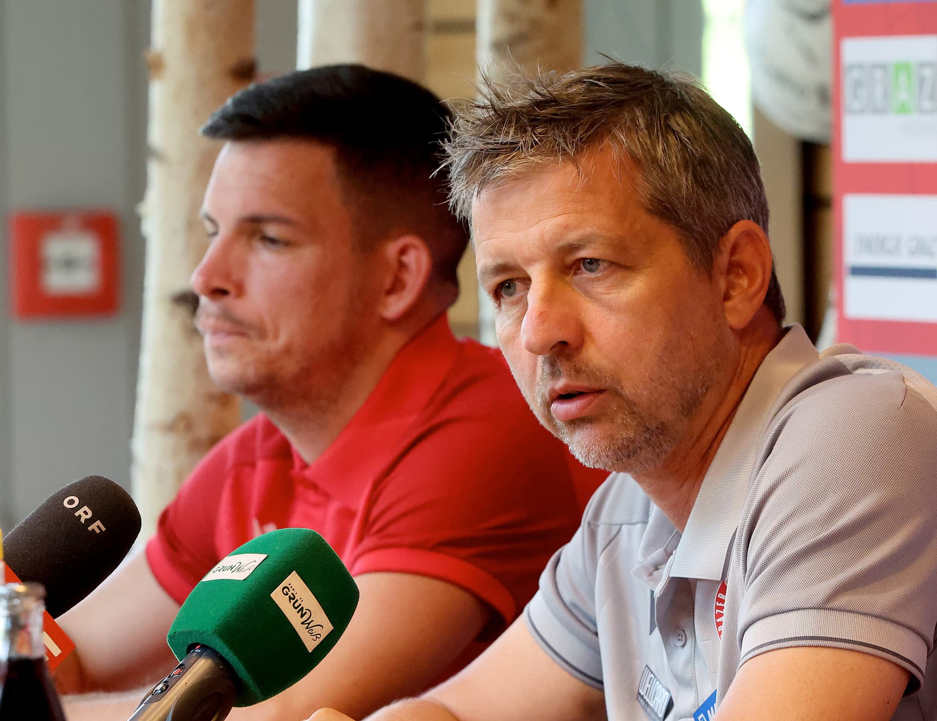 Peter Michorl GAK und Trainer Gerald Scheiblehner; Pressekonferenz