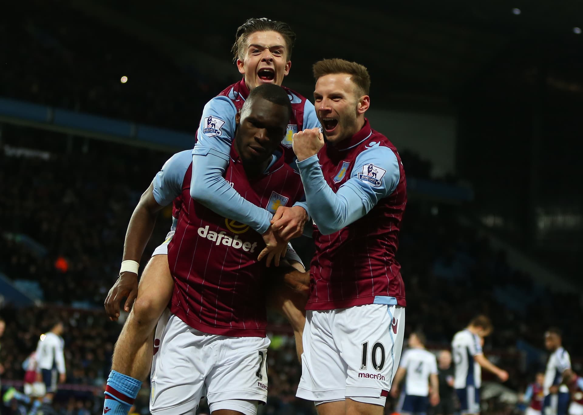 Andreas Weimann und Christian Benteke Jubel Aston villa