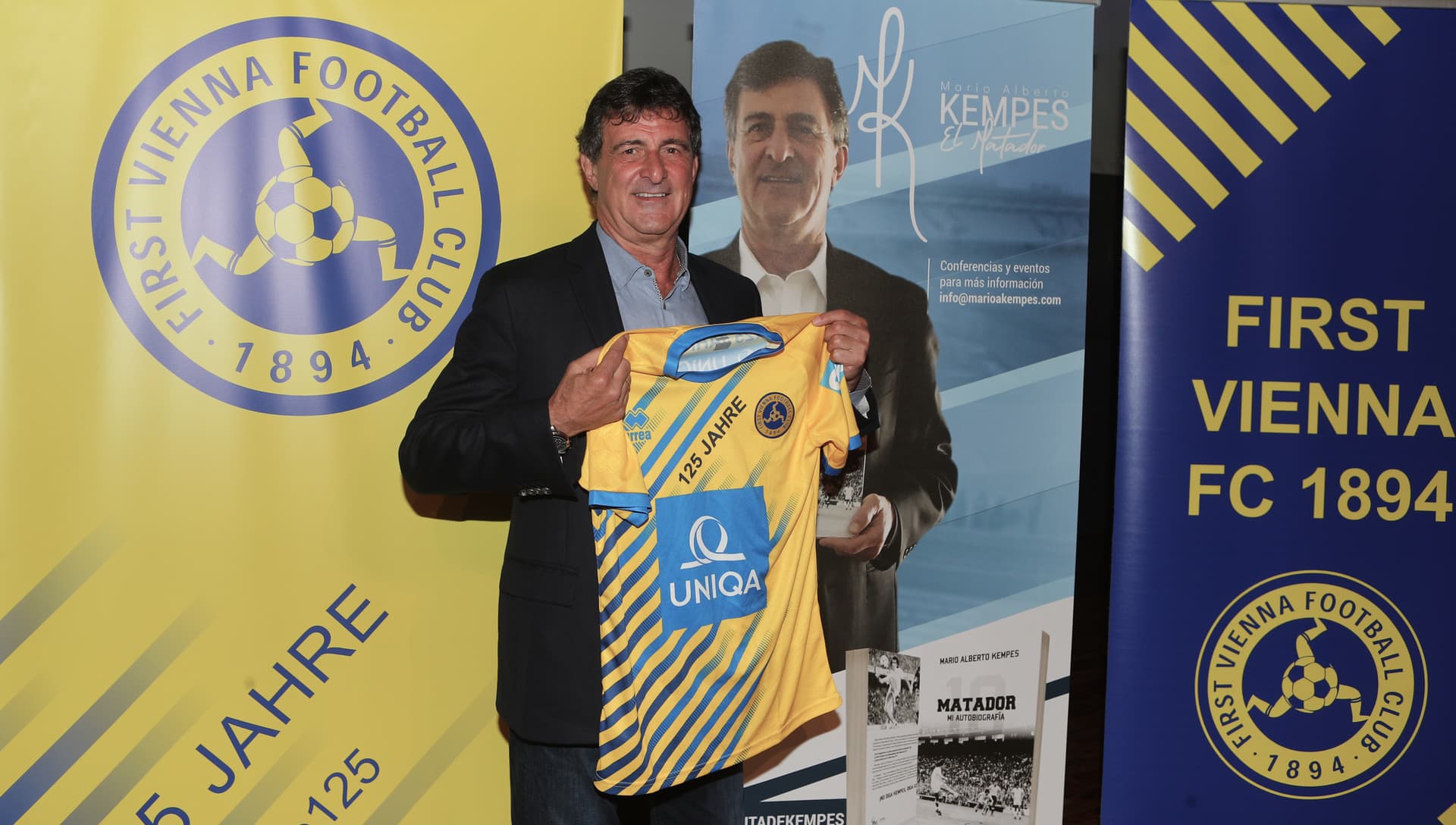 Mario Kempes Vienna