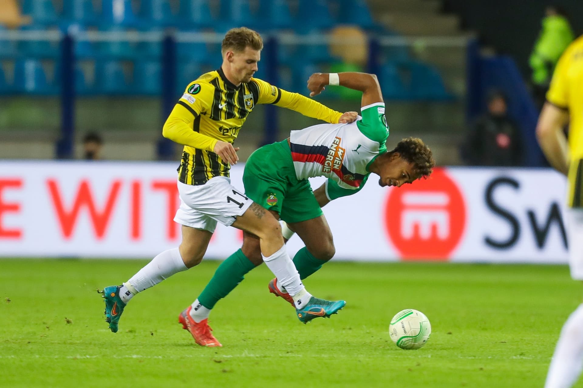 Nikolai Baden Frederiksen; Vitesse vs Rapid