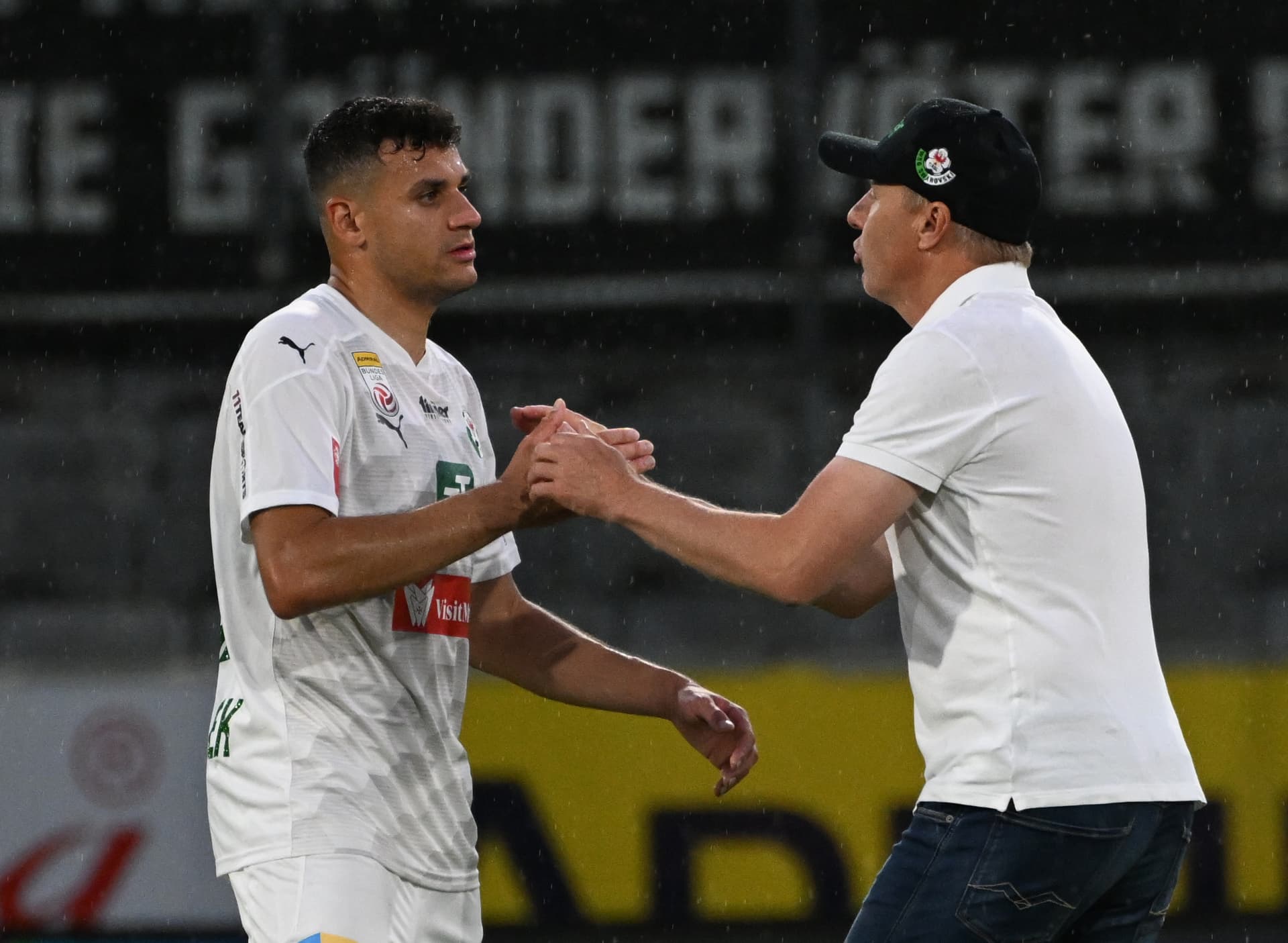 Raffael Behounek mit Silberberger