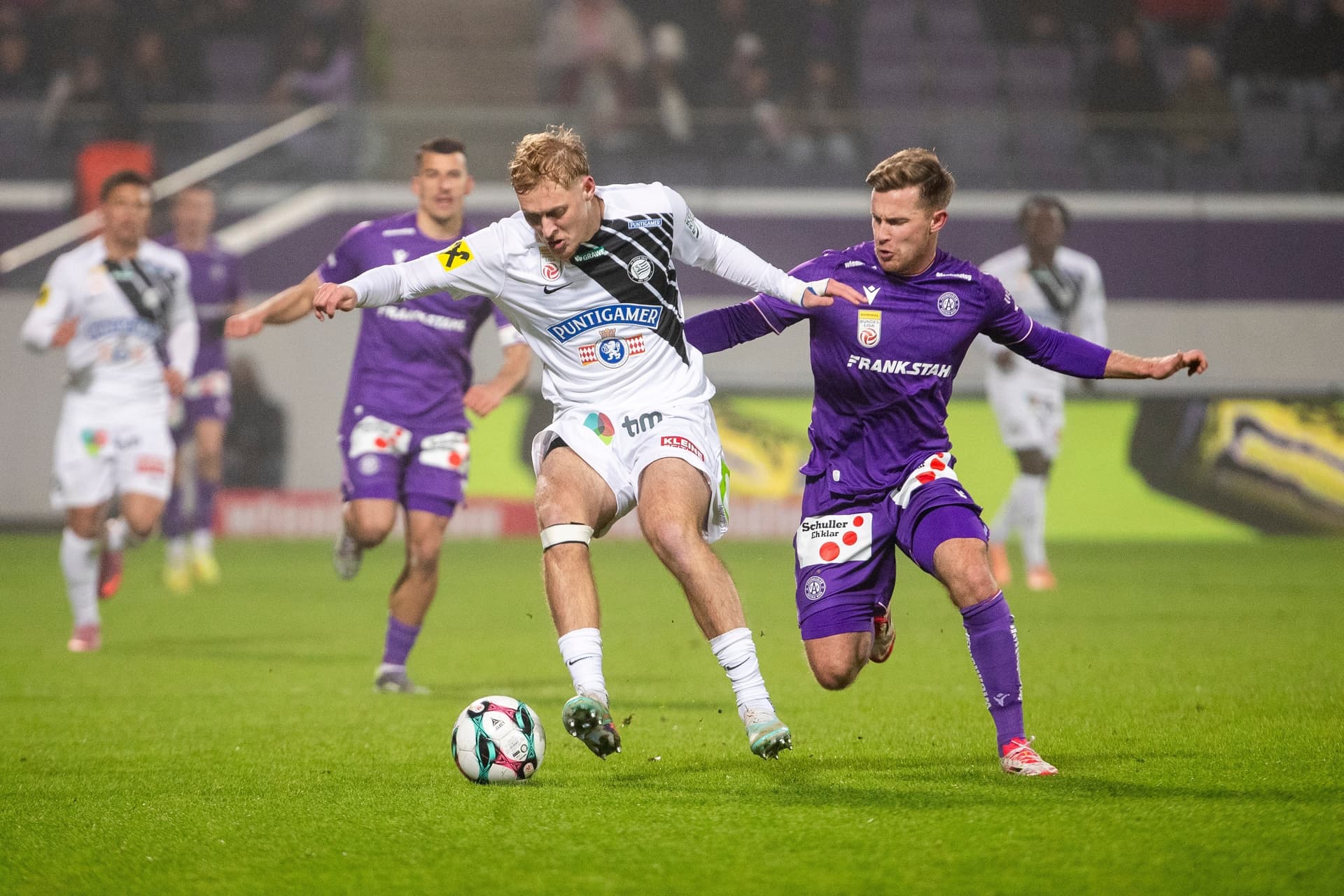 FK Austria Wien vs Sturm - Zweikampf Eggestein