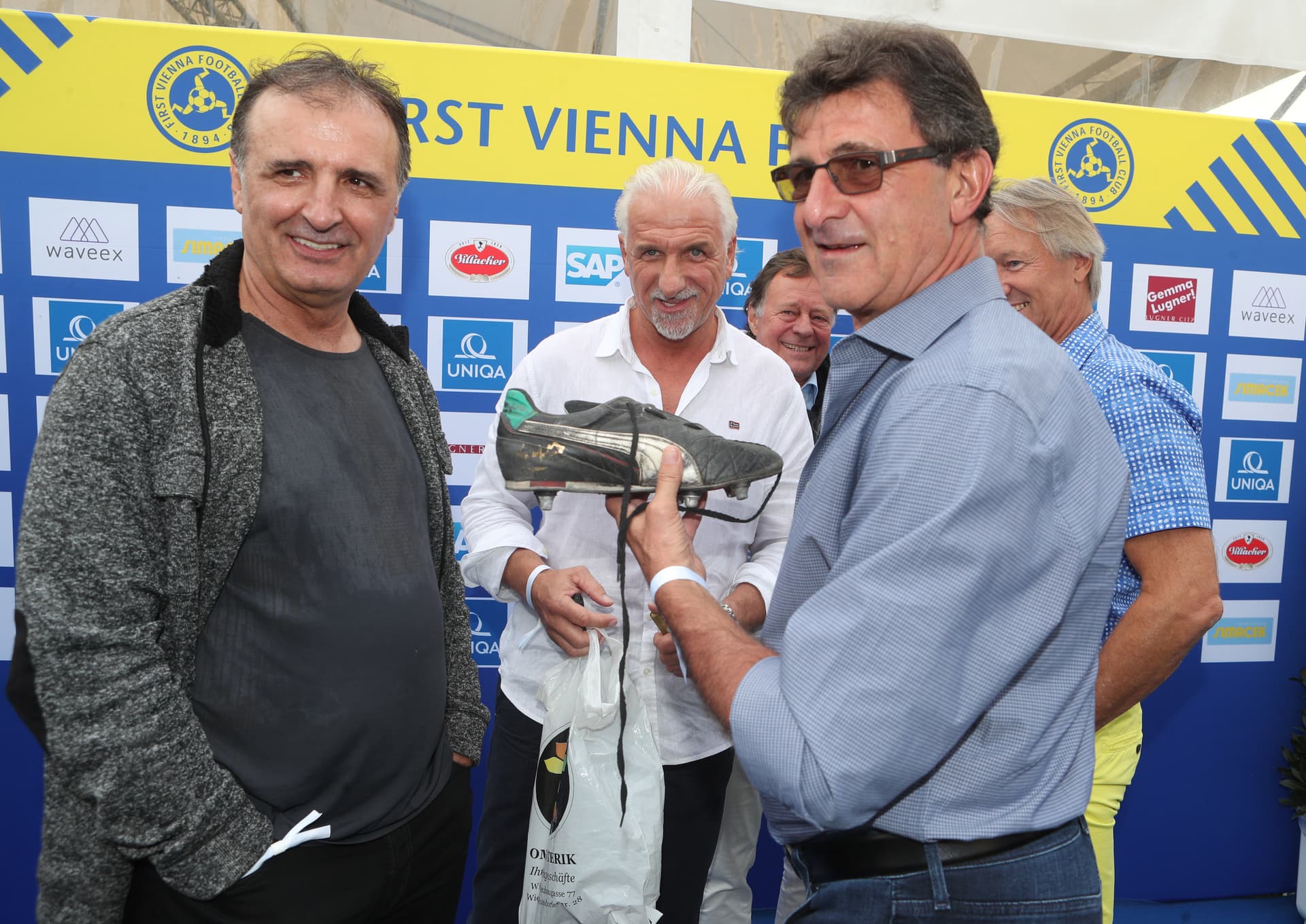 Mario Kempes Vienna-Kollegen